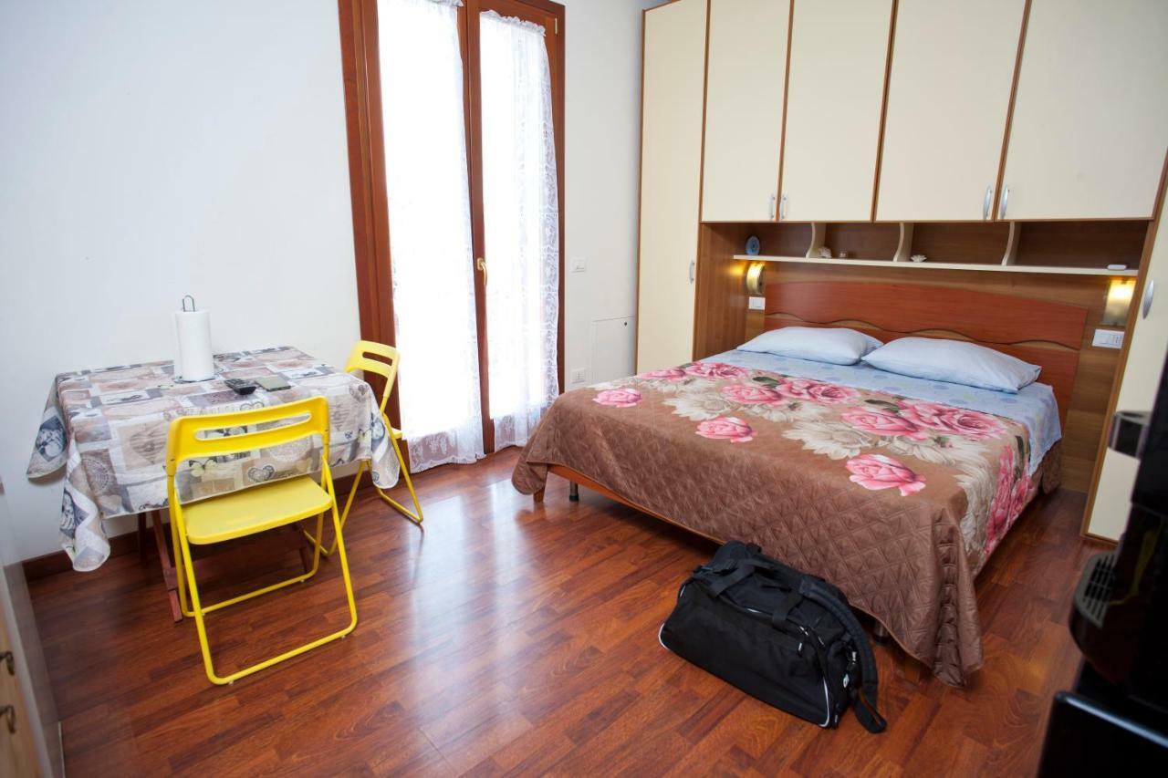 Locazioni Turistiche By Max Hotel Montegrotto Terme Exterior photo